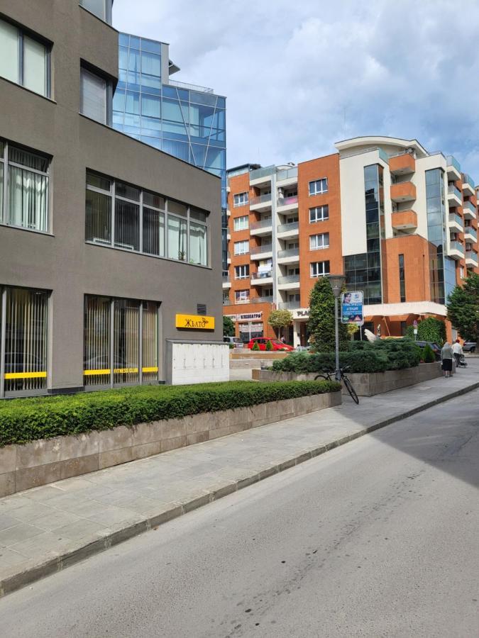 Apartamento Apartamenti Ivaia Varna Exterior foto
